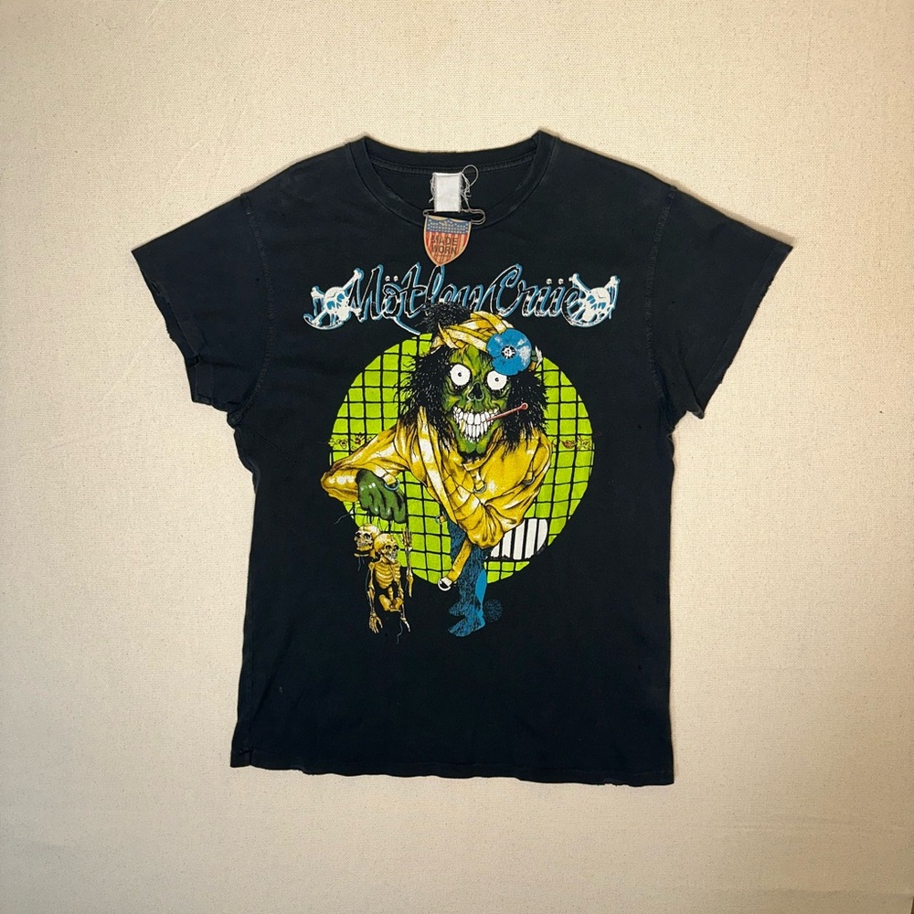 MadeWorn NWOT Motley Crue Dr. Feelgood Graphic T-Shirt Unisex Medium Black